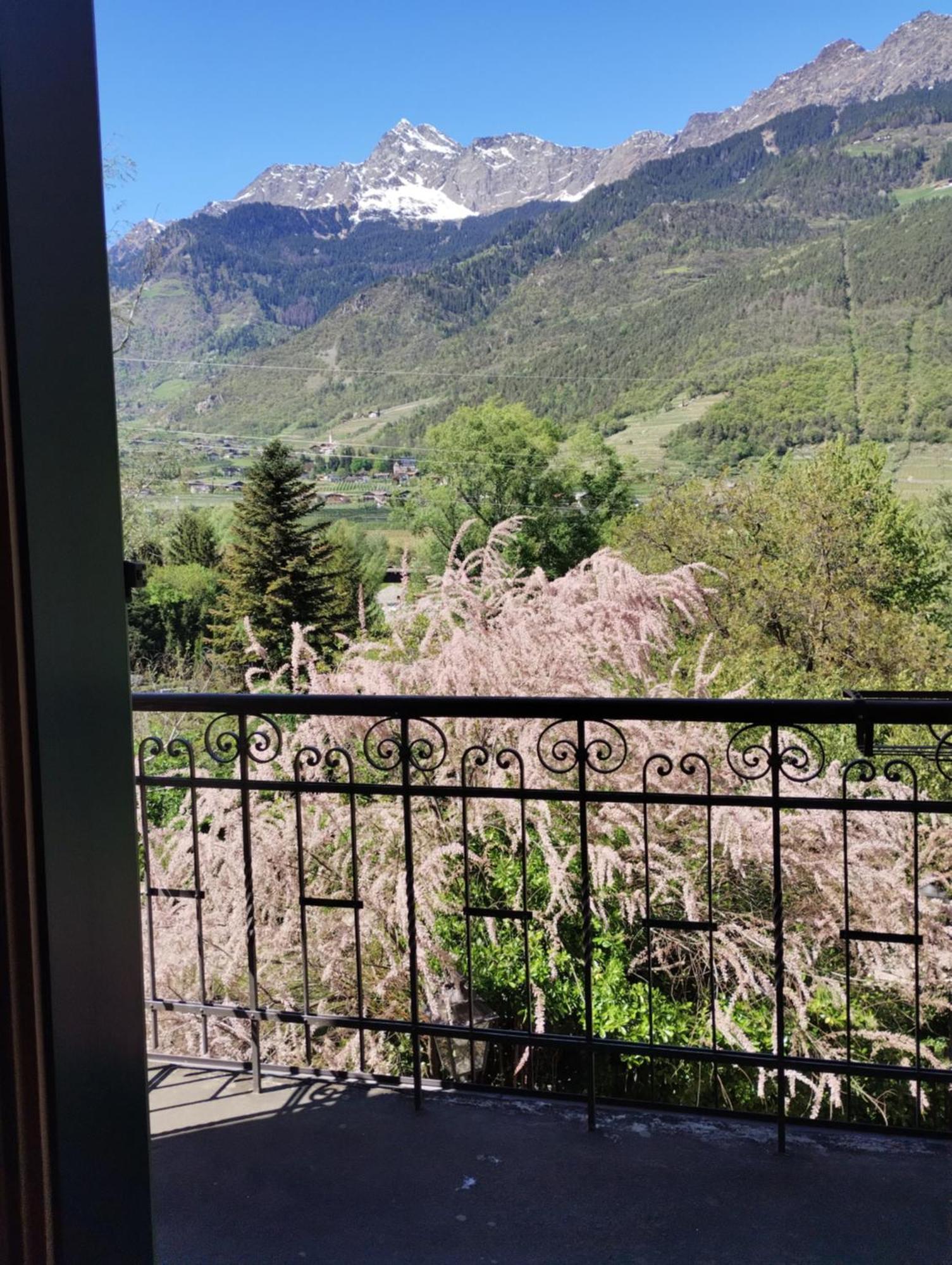 Schlosswirt Forst Lagundo Exteriér fotografie