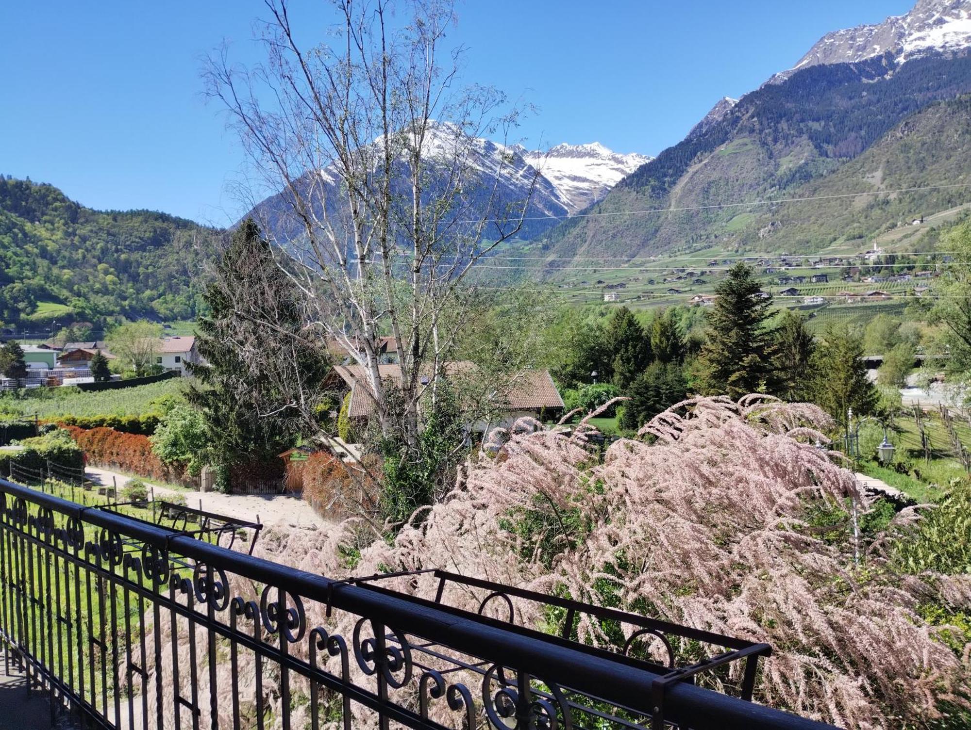 Schlosswirt Forst Lagundo Exteriér fotografie