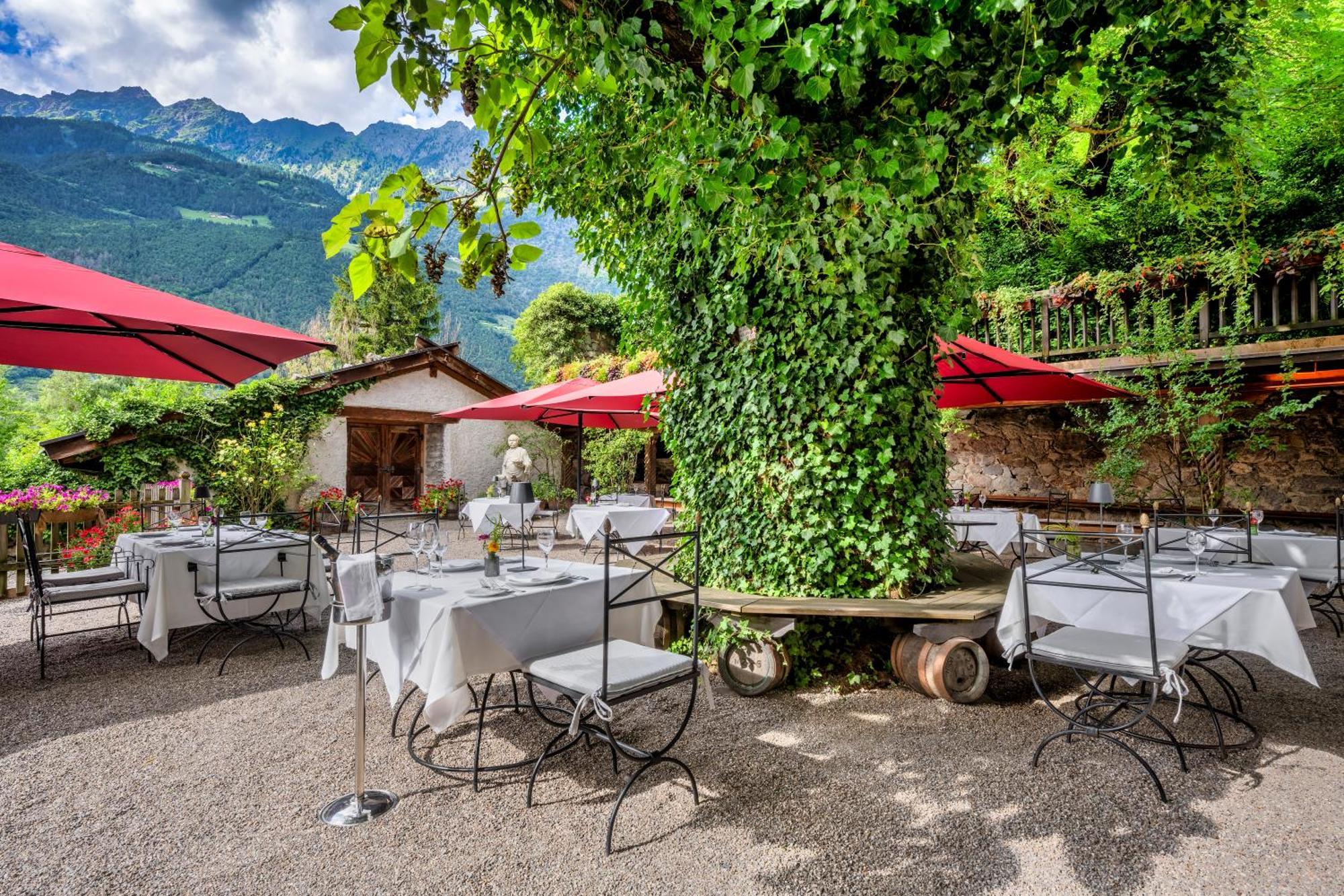 Schlosswirt Forst Lagundo Exteriér fotografie